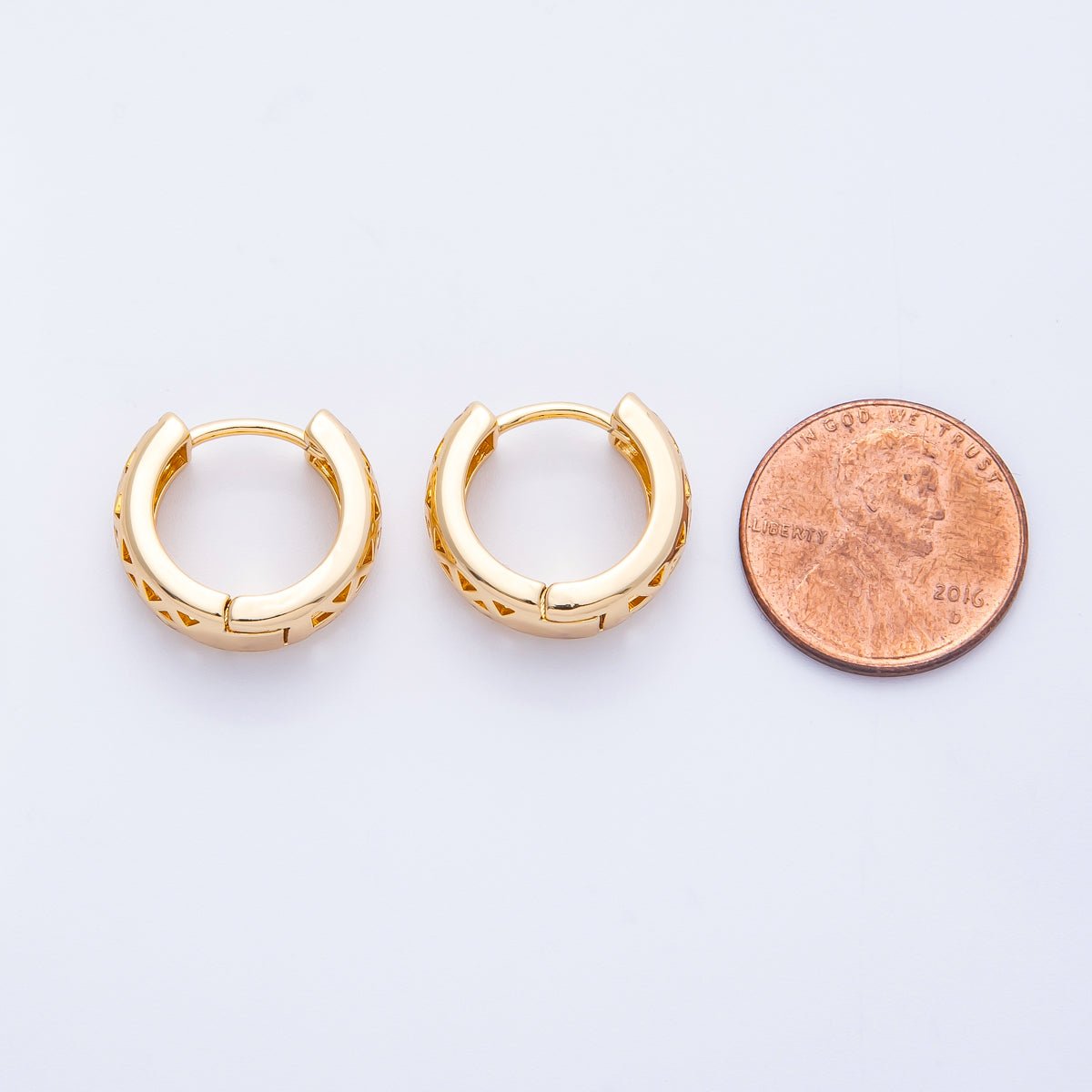 18K Gold Filled 16mm Wide Geometric Lined Filigree Huggie | Earrings-00220