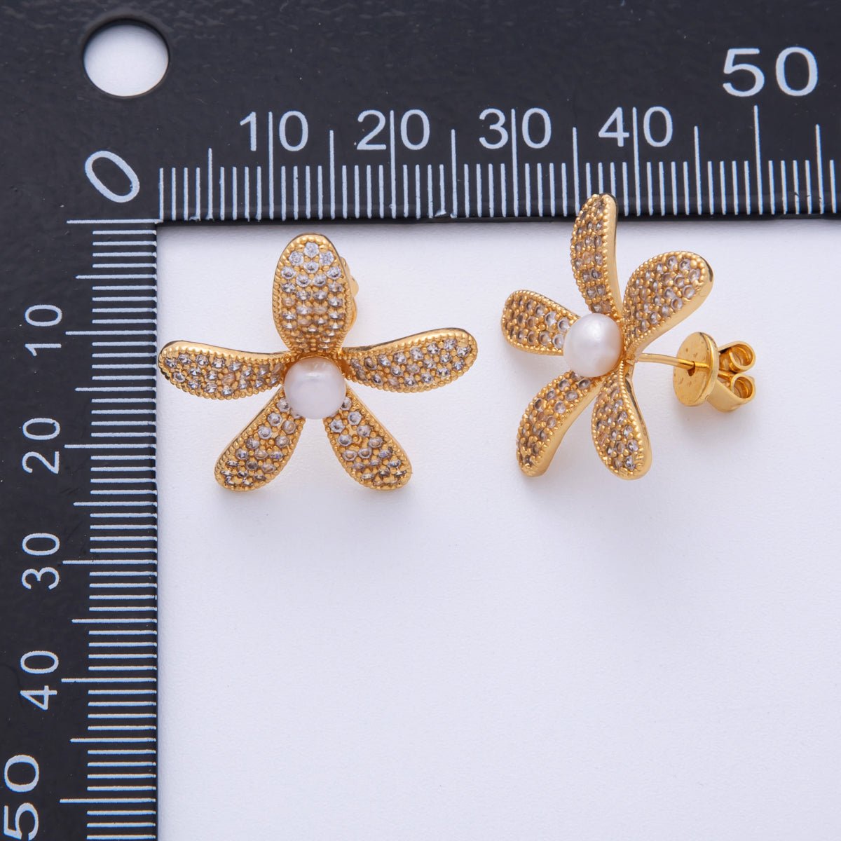 18K Gold Filled 17.5mm Shell Pearl Micro Paved CZ Flower Stud Earrings | Q416