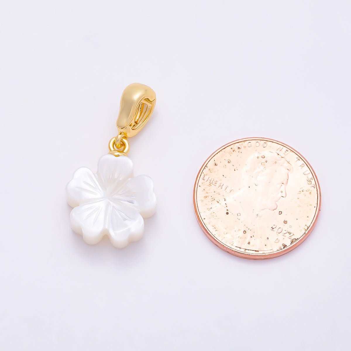 18K Gold Filled 17mm Shell Pearl Flower Snap Latch Pendant | Charms-01322