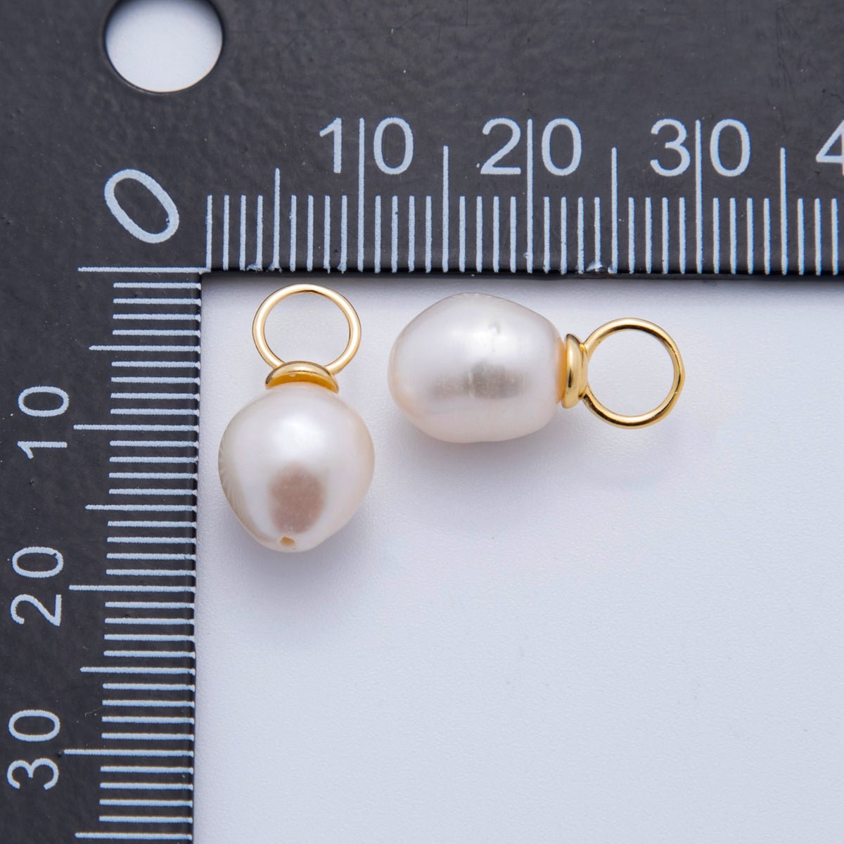18K Gold Filled 17mm White Freshwater Round Circle Sphere Pearl Charm | AF624