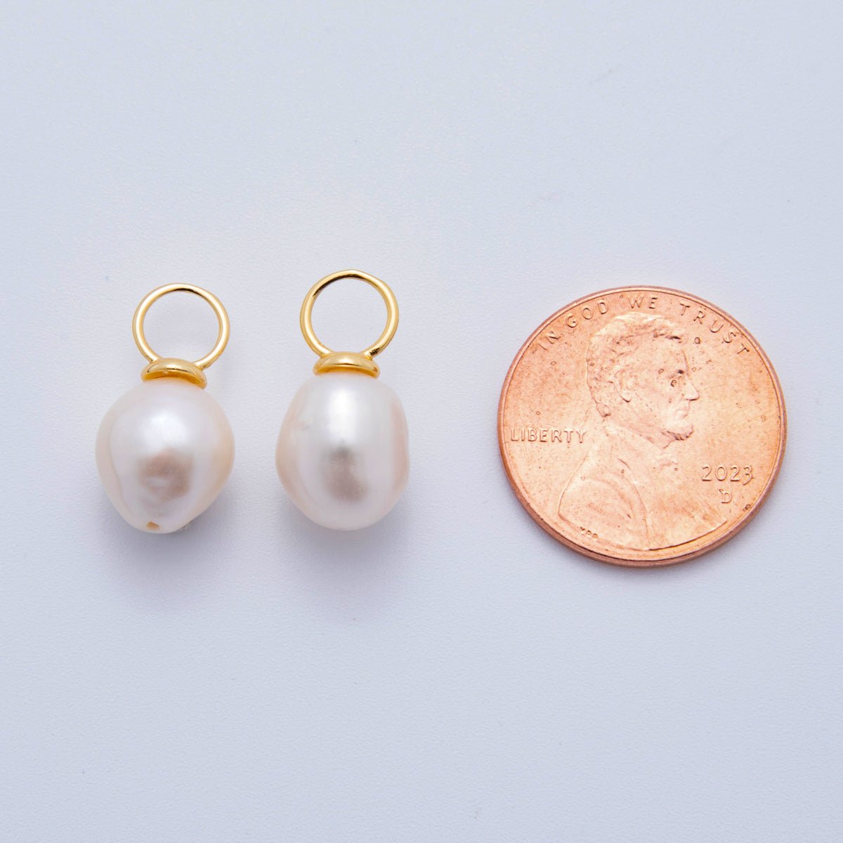 18K Gold Filled 17mm White Freshwater Round Circle Sphere Pearl Charm | AF624