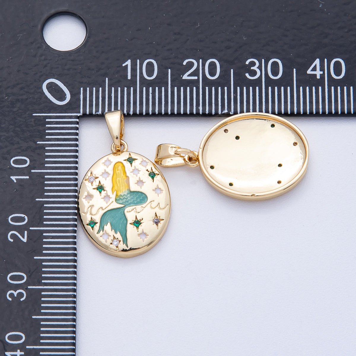 18K Gold Filled 20mm Mermaid Ocean Engraved CZ Oval Pendant | AF1215