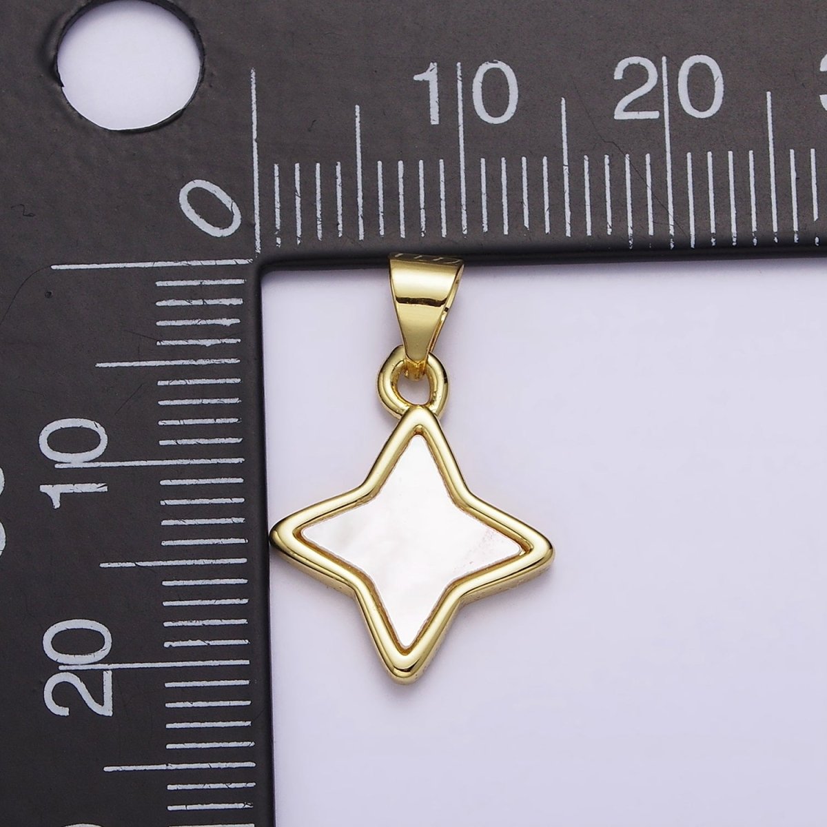 18K Gold Filled 20mm Shell Pearl Bezel Celestial Star Pendant | AA552