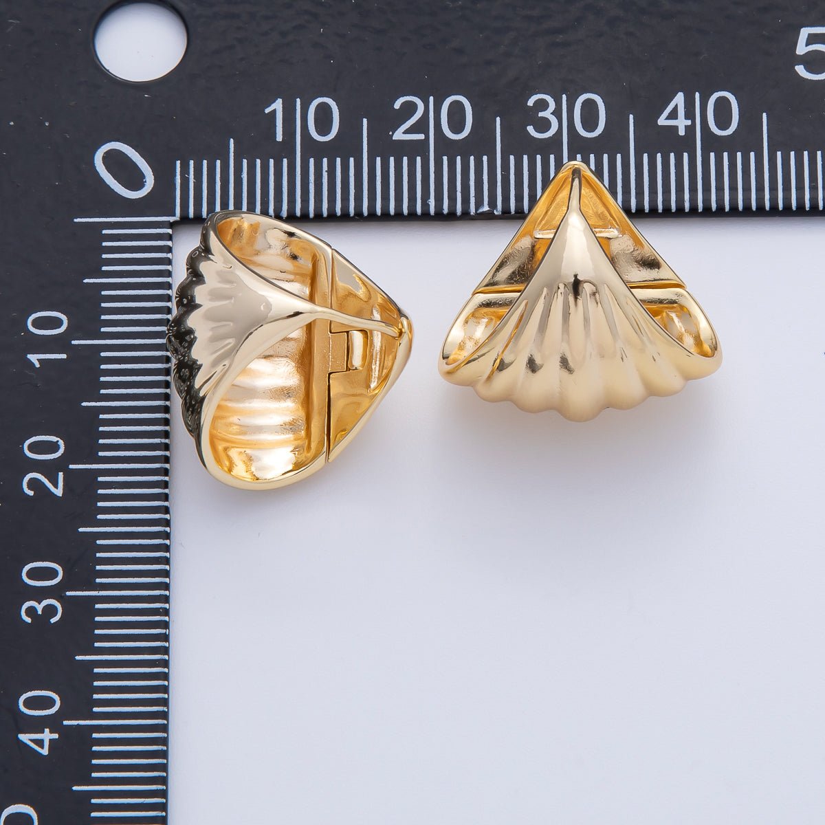 18K Gold Filled 21mm Croissant Triangle Cartilage Huggie Earrings | AE-00626