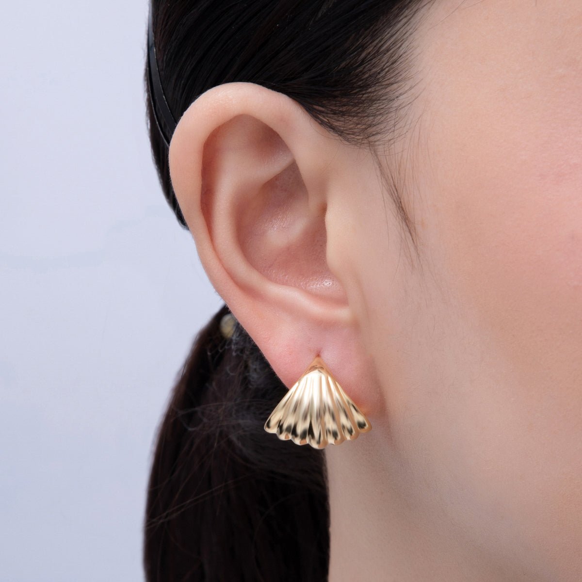 18K Gold Filled 21mm Croissant Triangle Cartilage Huggie Earrings | AE-00626