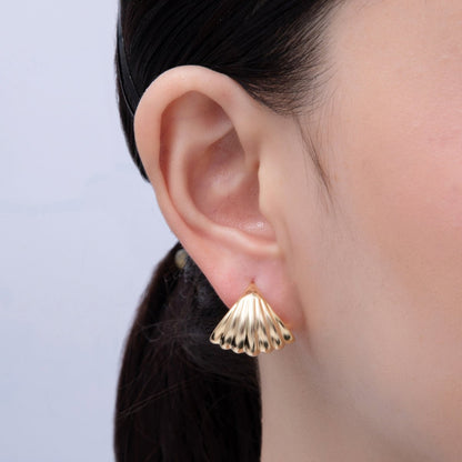 18K Gold Filled 21mm Croissant Triangle Cartilage Huggie Earrings | AE-00626