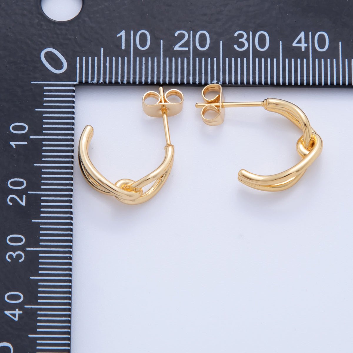 18K Gold Filled 22mm Minimalist Knot C-Shaped Hoop Earrings | Q012