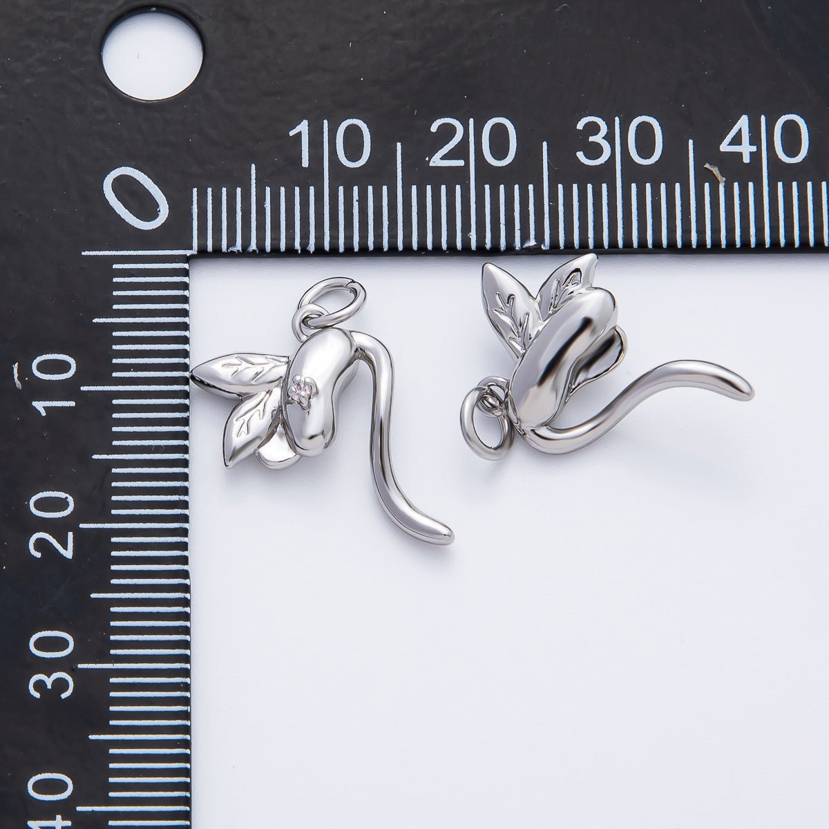 18K Gold Filled 22mm Bean Sprouts Charm in Gold &amp; Silver | AF1354