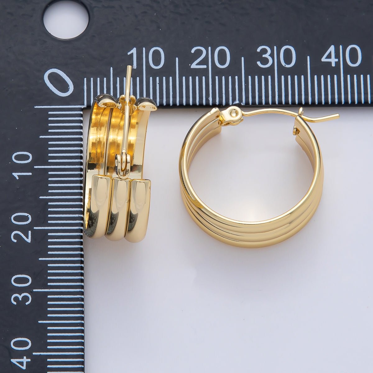 18K Gold Filled 22mm Triple Ribbed Band Latch Hoop Earrings | AD1646