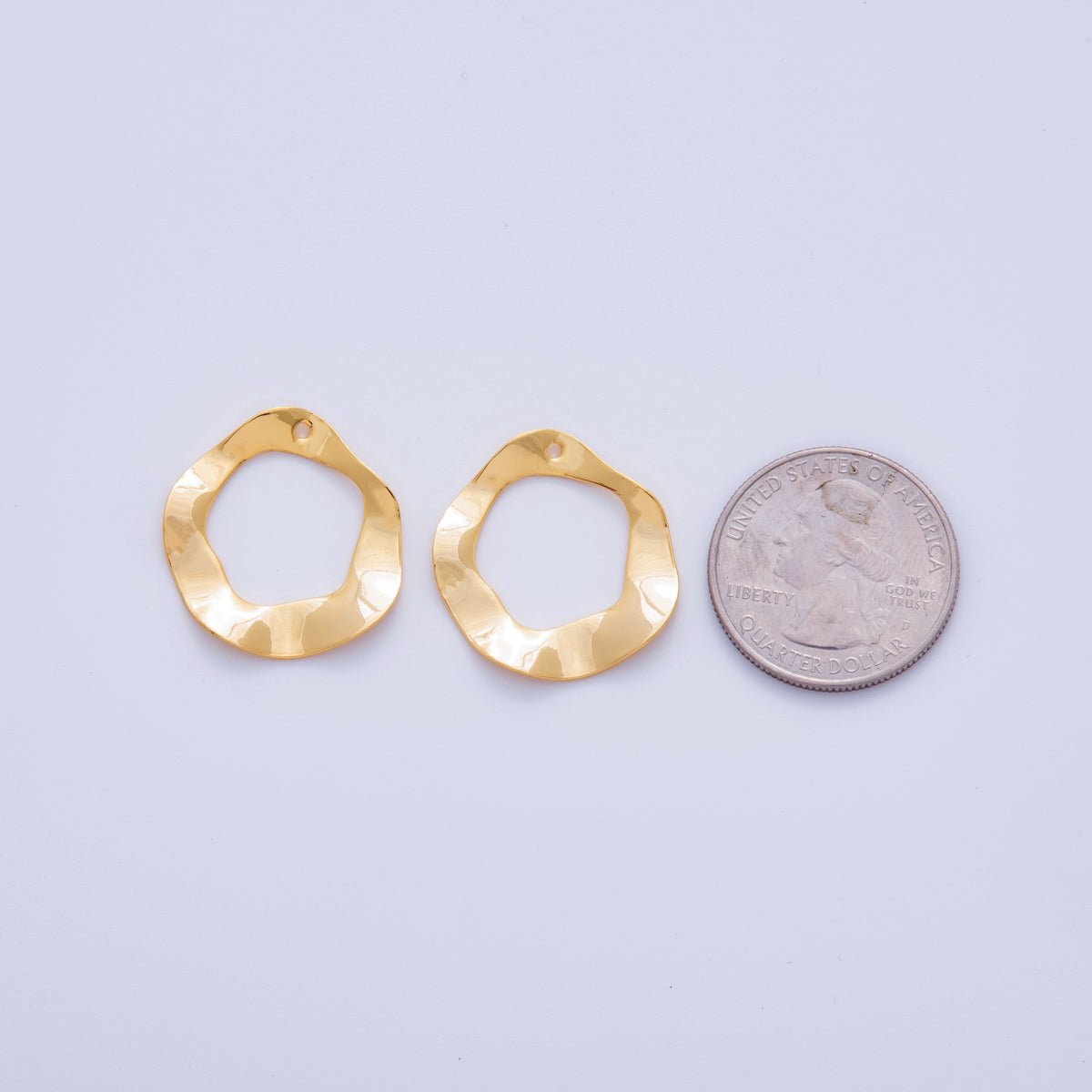 18K Gold Filled  25mm Hammered Abstract Donut Thin Charm Finding | Z1182