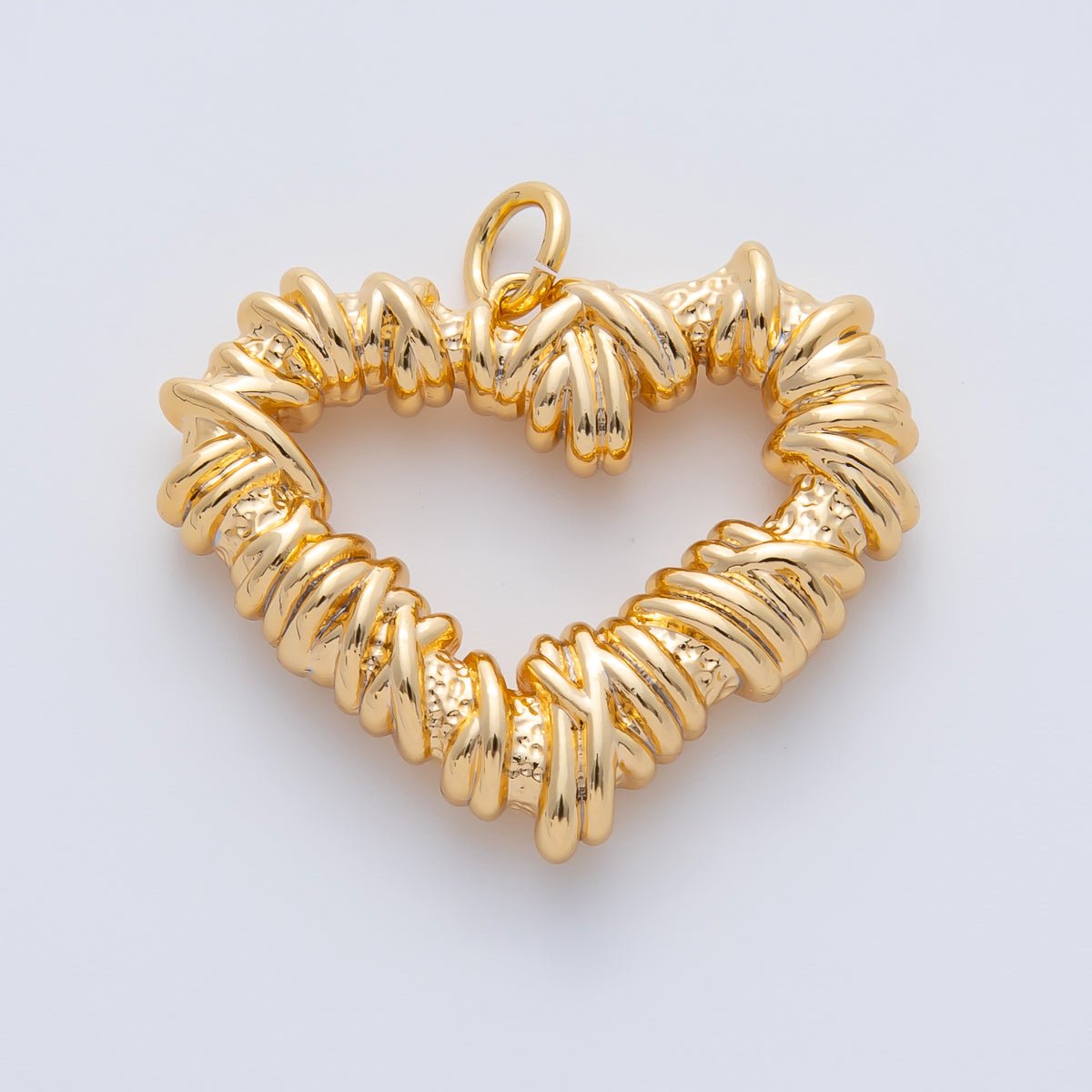 18K Gold Filled 25mm Hammered Knot Open Heart Charm | AF1411