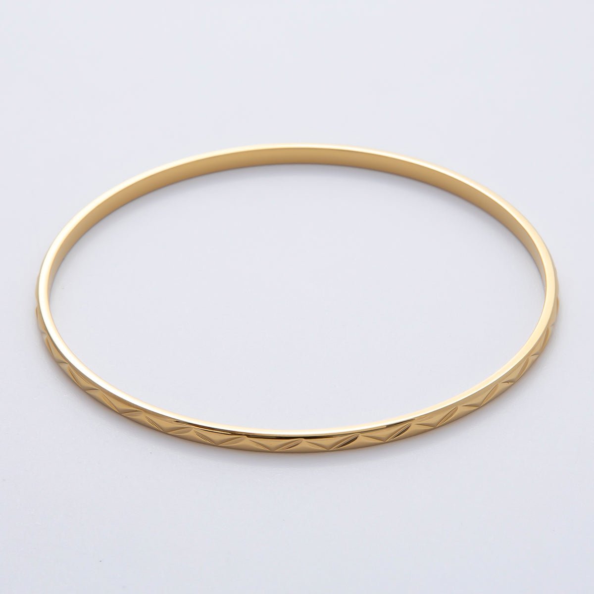 18K Gold Filled 2.5mm Thin Lined Imprint Bangle Bracelet | WA-1472