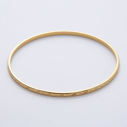 18K Gold Filled 2.5mm Thin Lined Imprint Bangle Bracelet | WA-1472