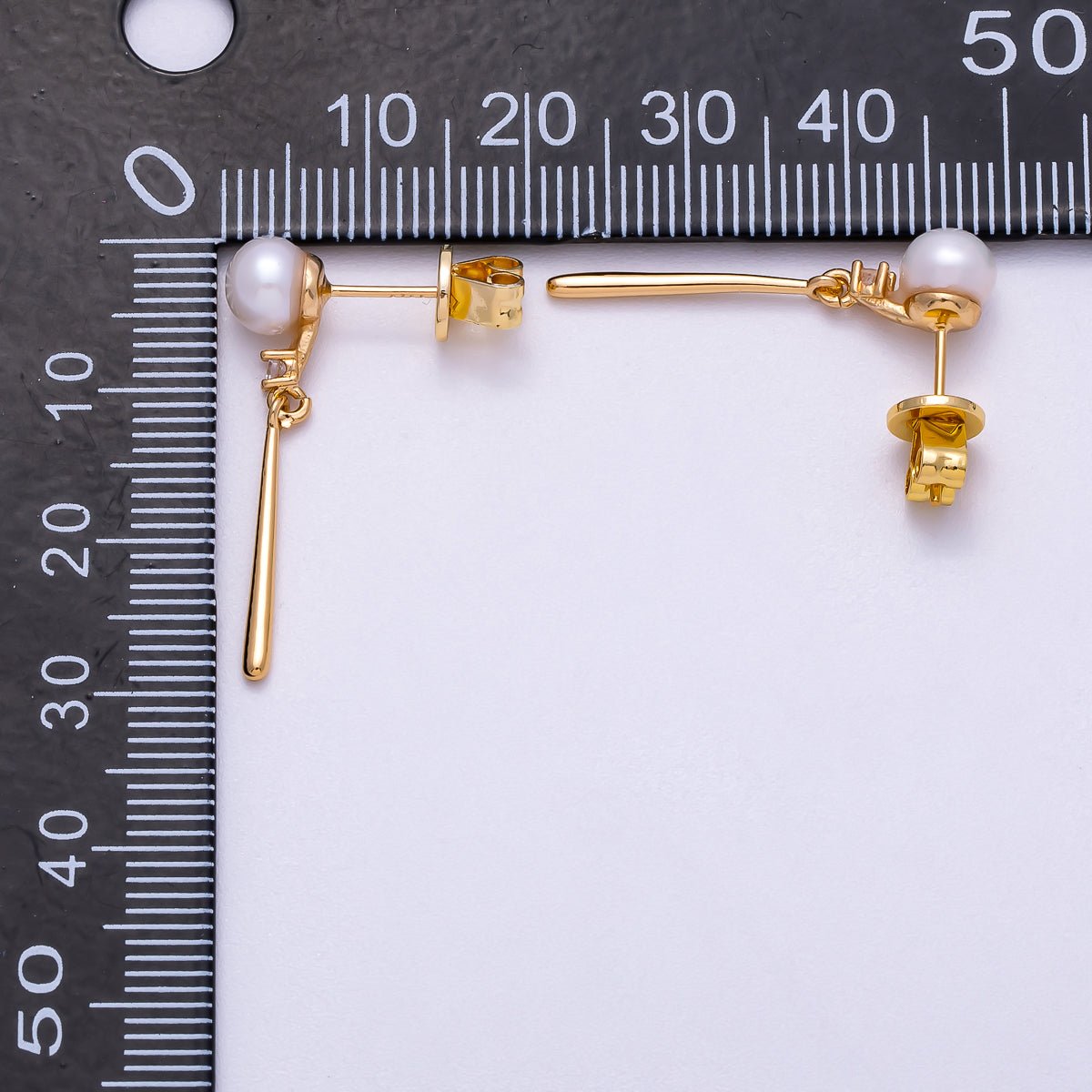 18K Gold Filled 29mm Shell Pearl Round Molten Bar Drop Stud Earrings | Earrings-00352