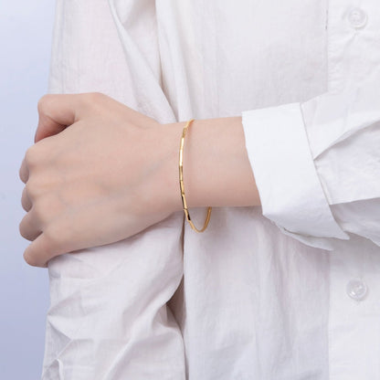 18K Gold Filled 2mm Thin Geometric Wavy Bangle Bracelet | WA-01459