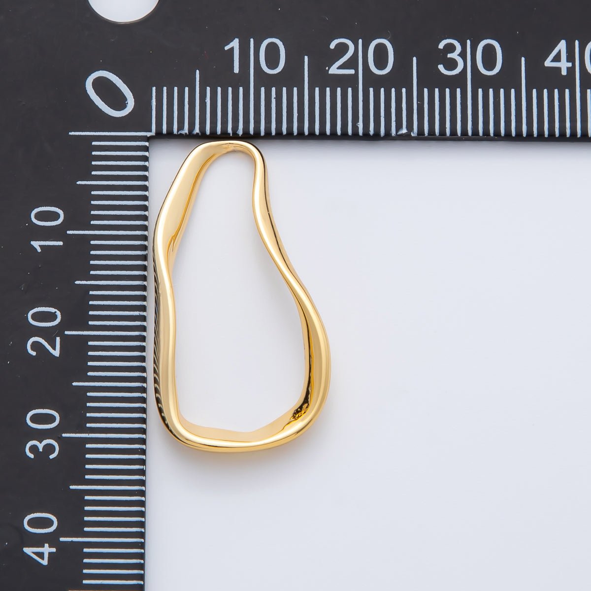 18K Gold Filled 30mm Minimalist Molten Geometric Charm | Z1602