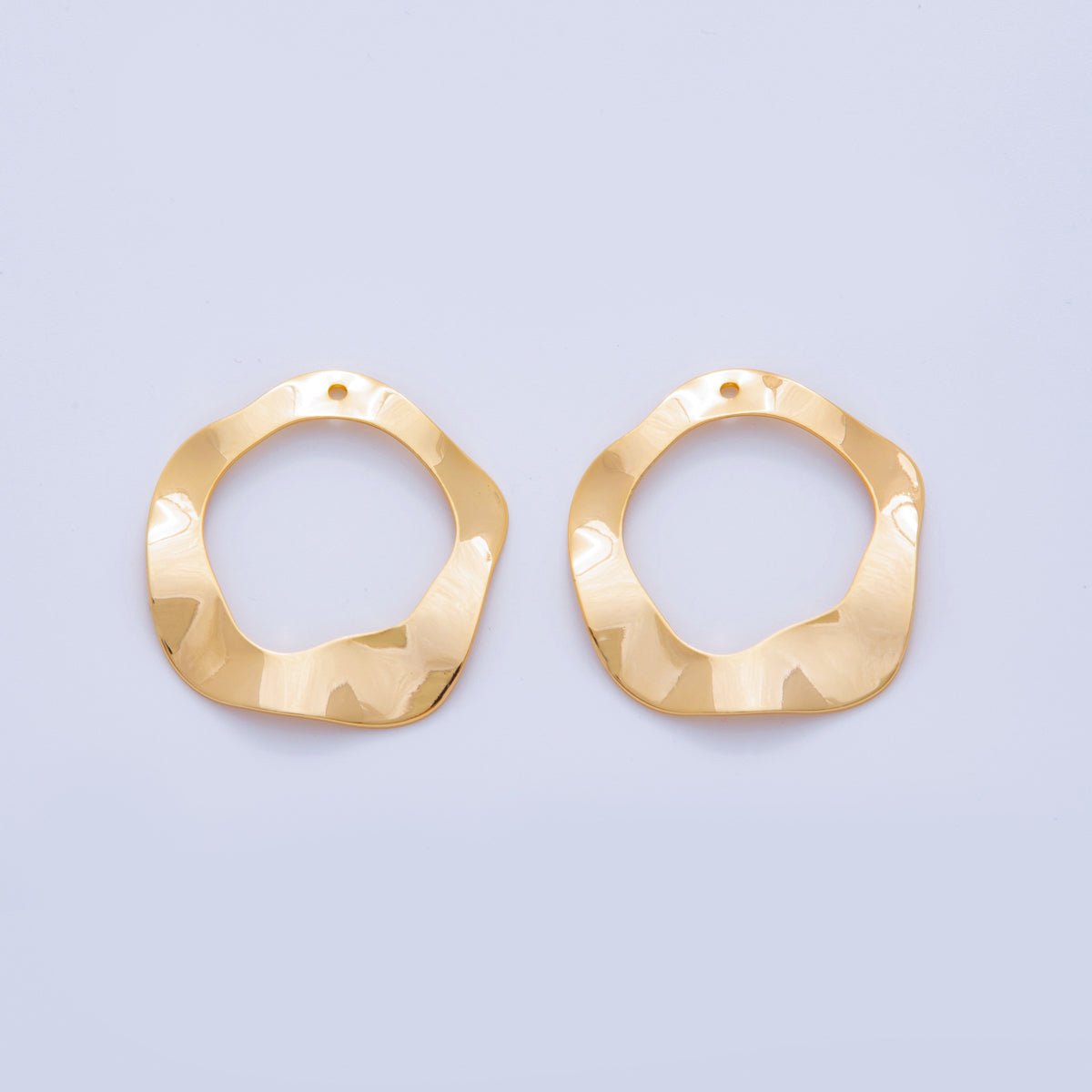 18K Gold Filled  35.5mm Hammered Abstract Donut Thin Charm Finding | Z1184