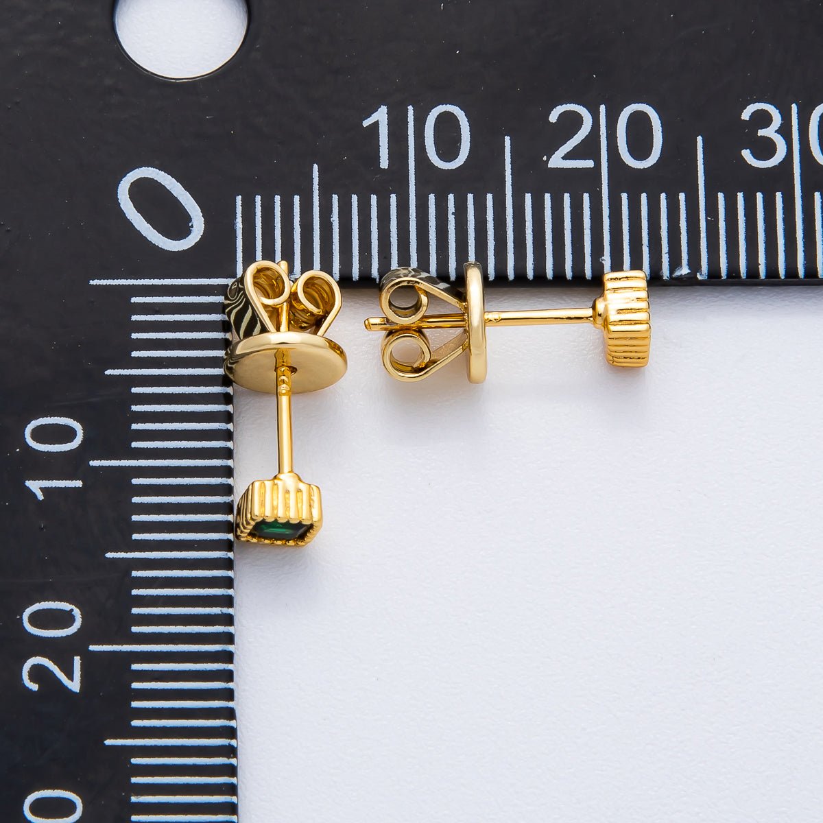 18K Gold Filled 5mm Emerald Green CZ Rhombus Bubbly Framed Studs Earrings | AD1571
