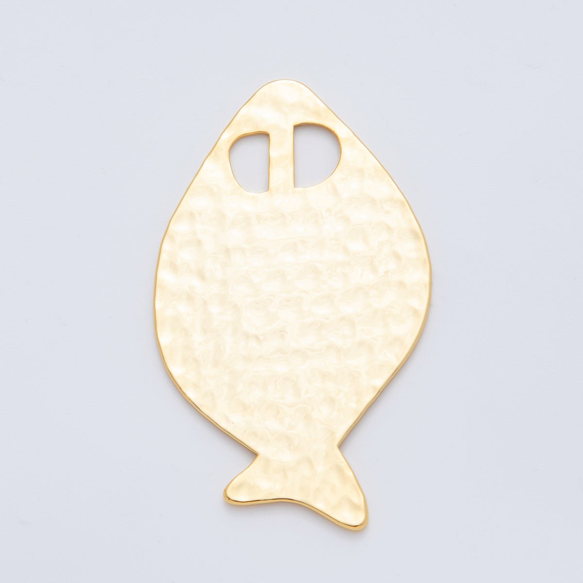 18K Gold Filled 60.5mm Hammered Flat Fish Ocean Animal Charm Finding | AF1255
