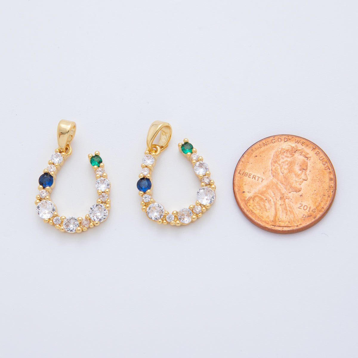 18K Gold Filled Blue-Green Clear CZ Cluster Horseshoe Pendant | AH774