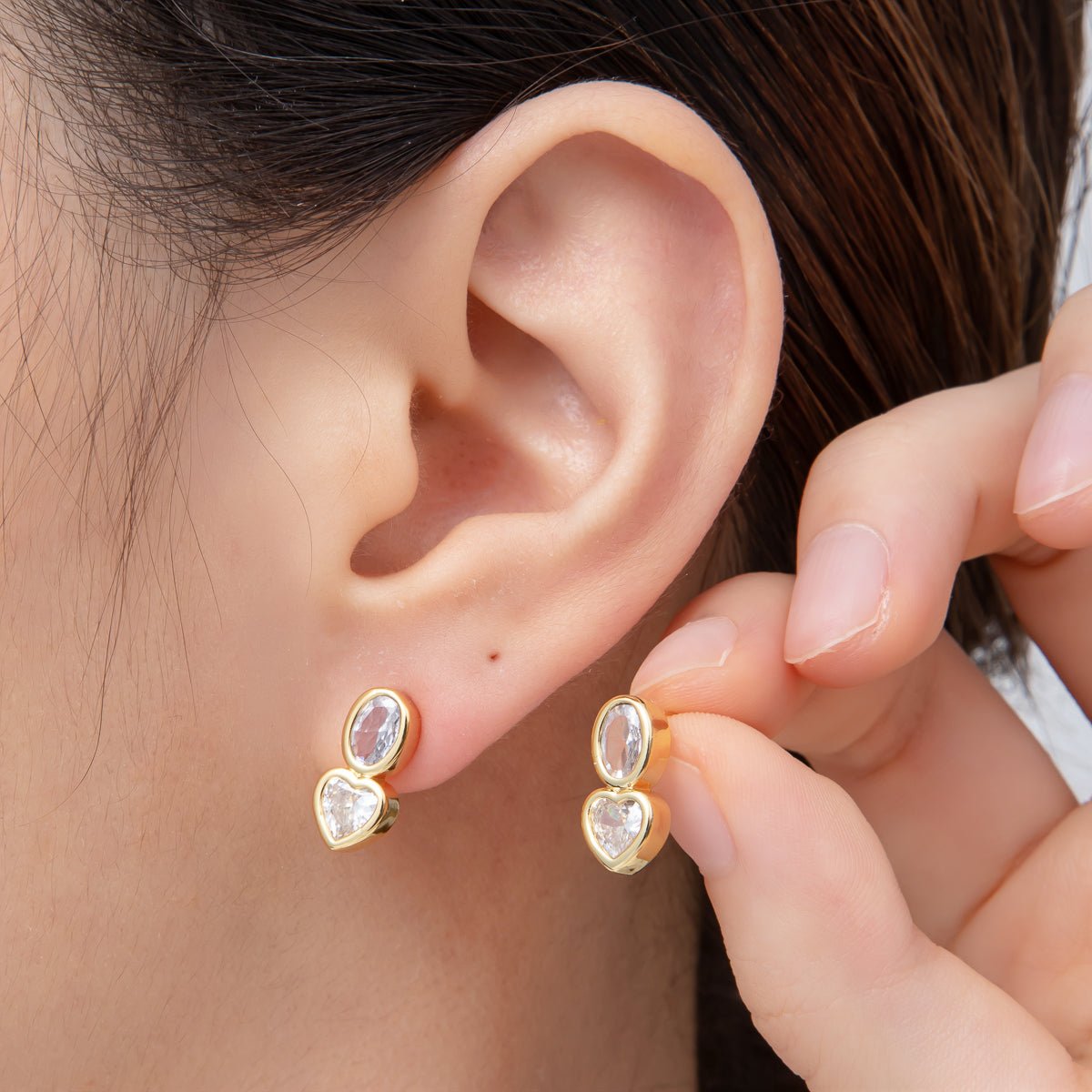 18K Gold Filled 14mm Clear CZ Oval Heart Bezel Drop Studs Earrings in Gold &amp; Silver | AJ285 AJ286