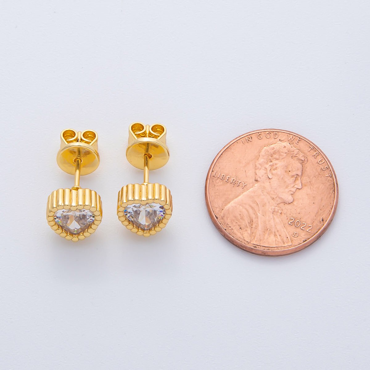 18K Gold Filled 8mm Clear CZ Ribbed Bezel Heart Stud Earrings | AD1627
