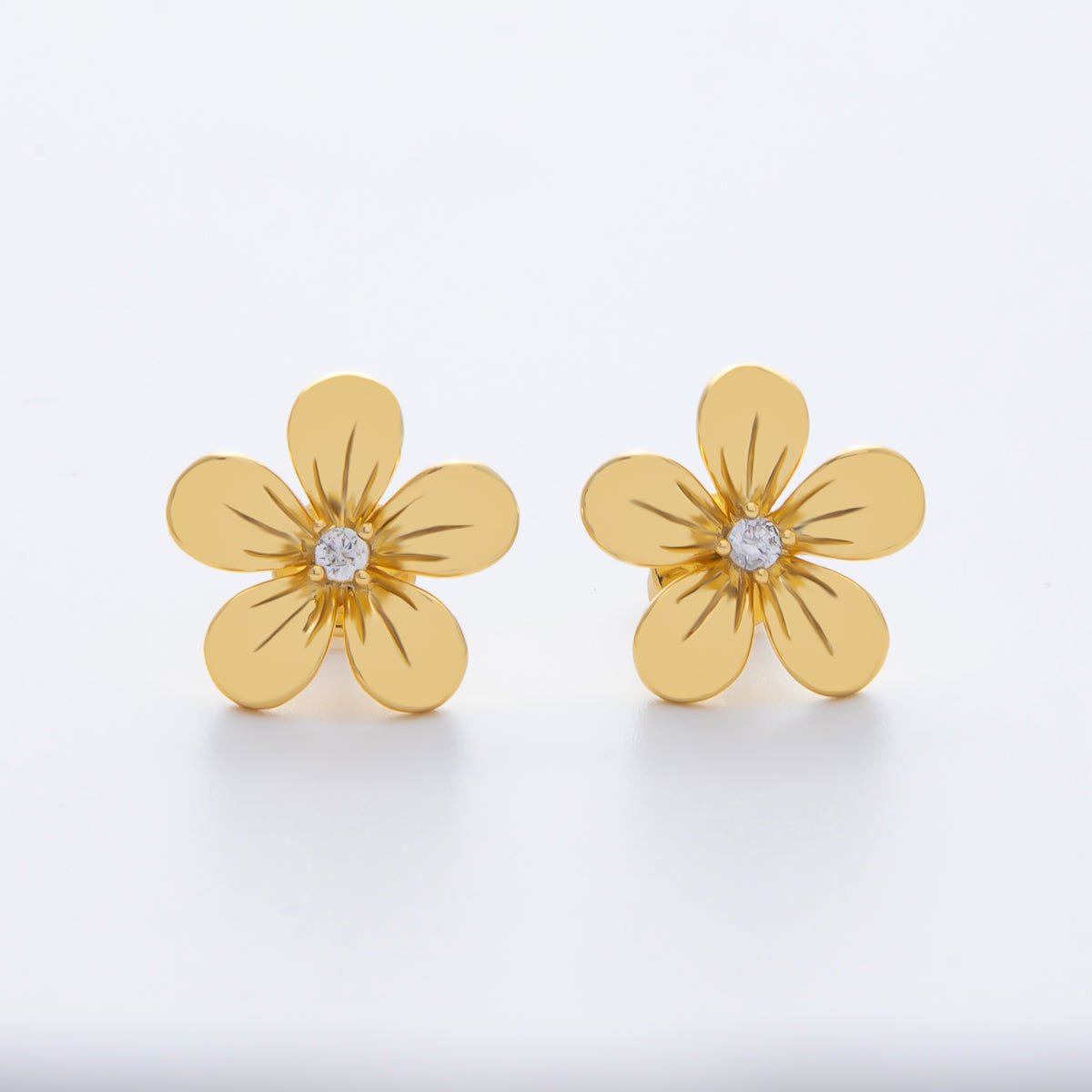 18K Gold Filled Clear Round CZ Minimalist Lined Flower Stud Earrings | AD1595