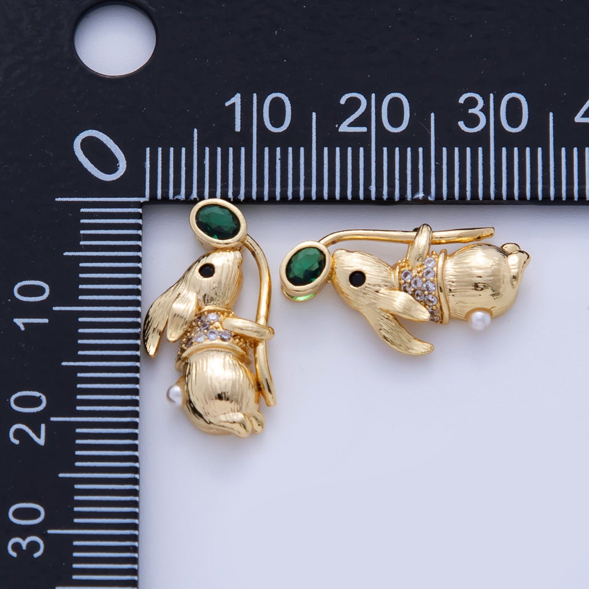 18K Gold Filled Micro Paved CZ Line-Textured Rabbit Bunny Leaf Charm | AF340