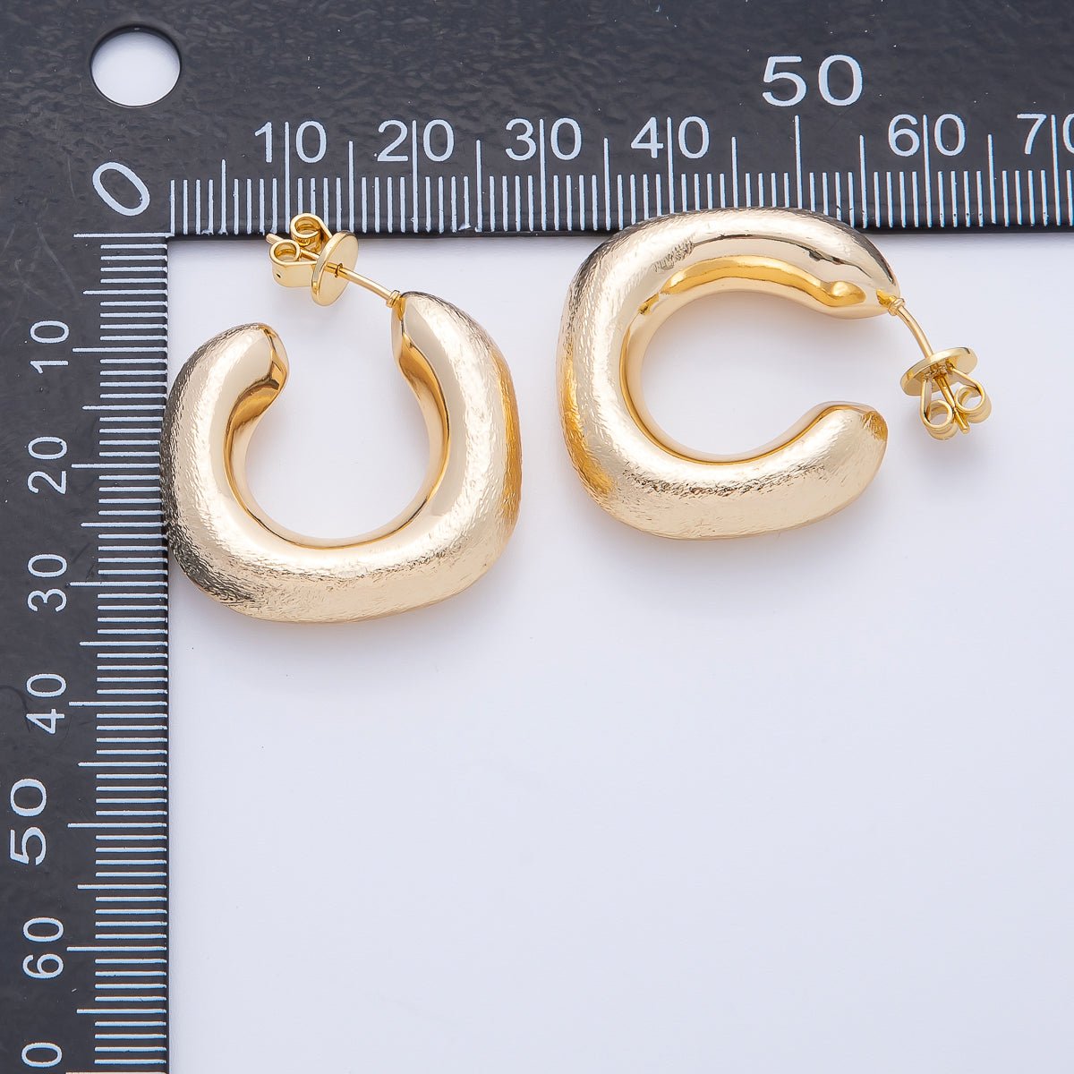 18K Gold Filled Mini Sculpture C-Shaped Hoop Earrings | AD1589