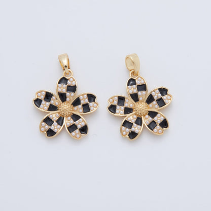 18K Gold Filled Shell Pearl Checkered Flower Pendant | AH763