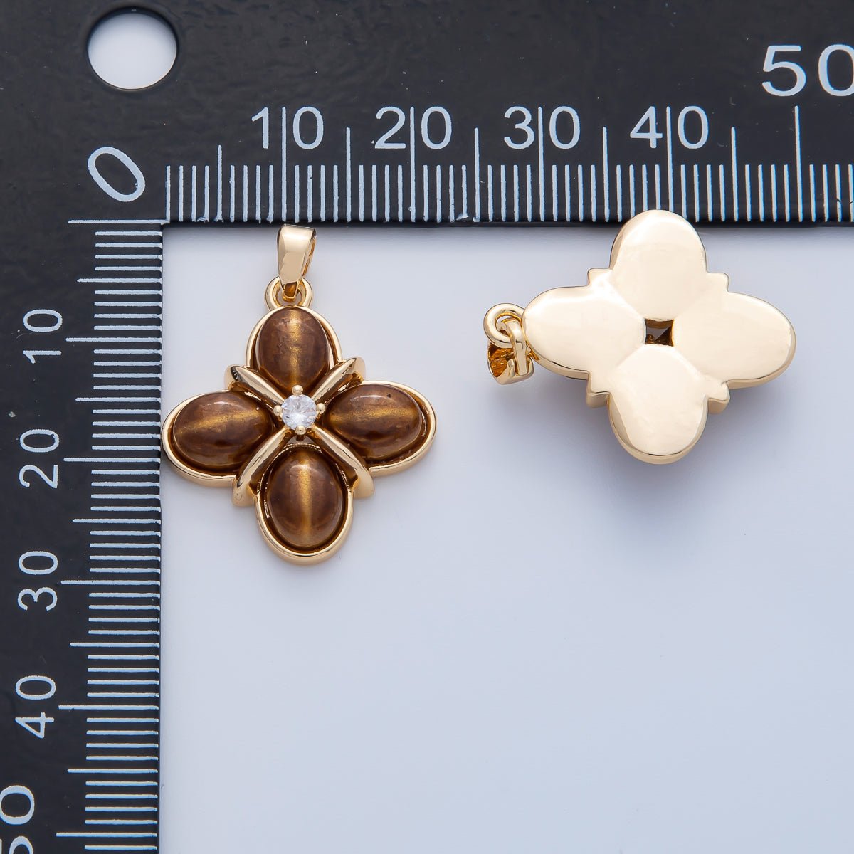 18K Gold Filled Clear CZ Tiger Eye Natural Gemstone Tied Clover Pendant | AF1167