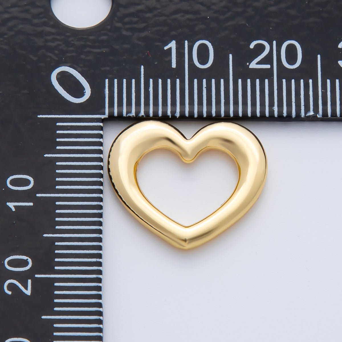 18K Gold Plated 16mm Minimalist Heart Charm Link Finding in Gold &amp; Silver | Z1432