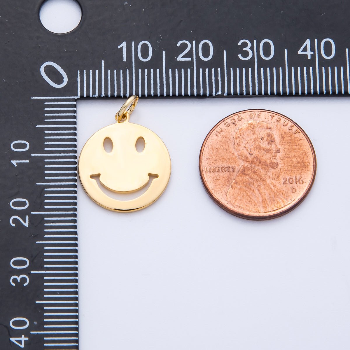 18K Gold PVD Stainless Steel 17mm Smiley Emoticon Open Mini Charm | Charms-00364