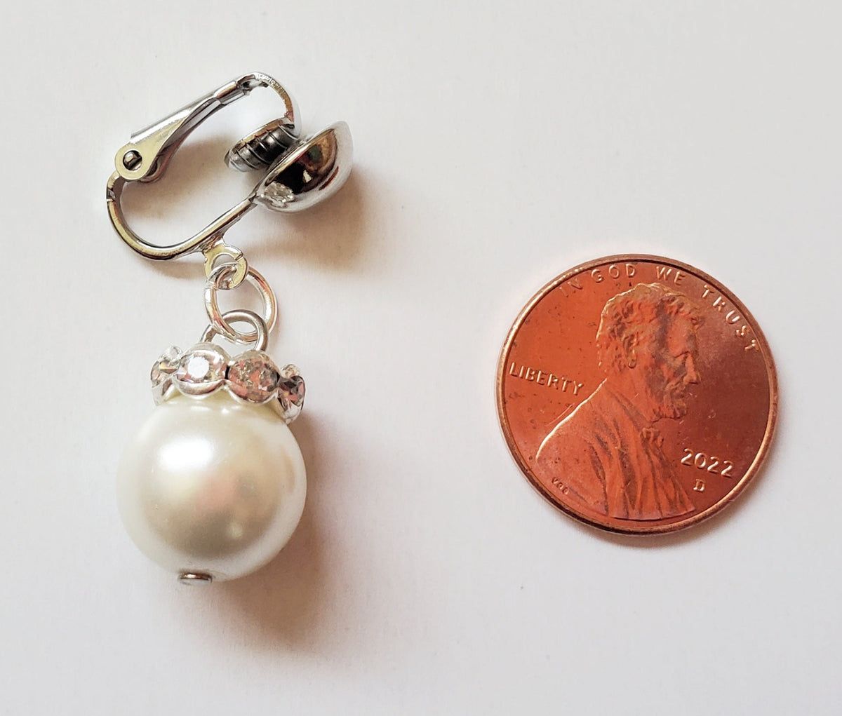 Clip On Pearl Pussy Jewelry