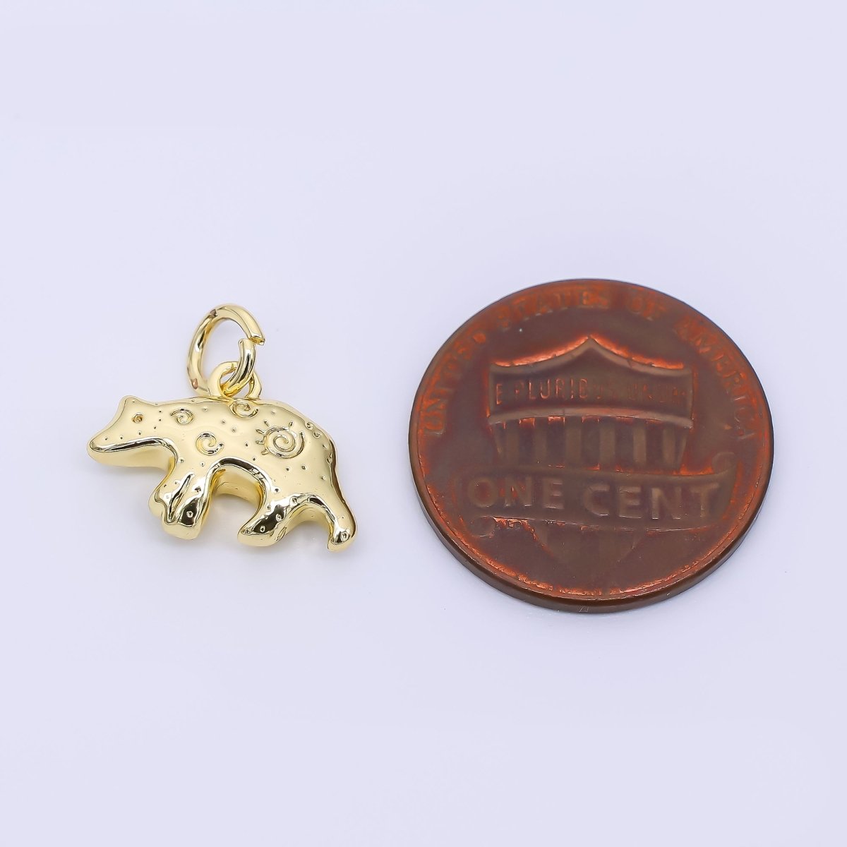 24K Gold Filled 10mm Patterned Forest Bear Animal Charm | D452
