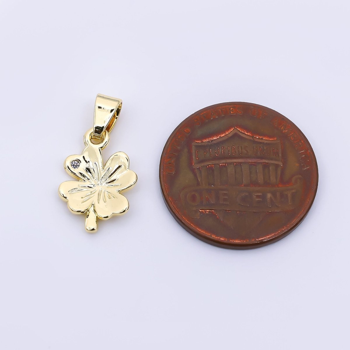 24K Gold Filled 13mm Round CZ Lucky Clover Leaves Pendant | AH-533