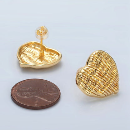 24K Gold Filled 18mm Line-Textured Heart Stud Earrings | Q481