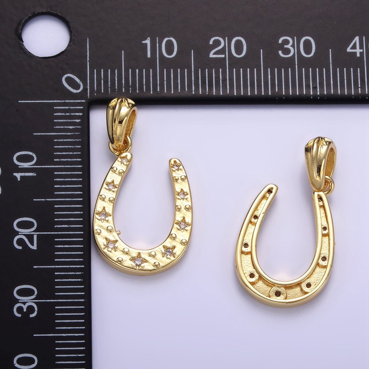24K Gold Filled 20.5mm Clear CZ Star Horseshoe Pendant in Gold &amp; Silver | I517
