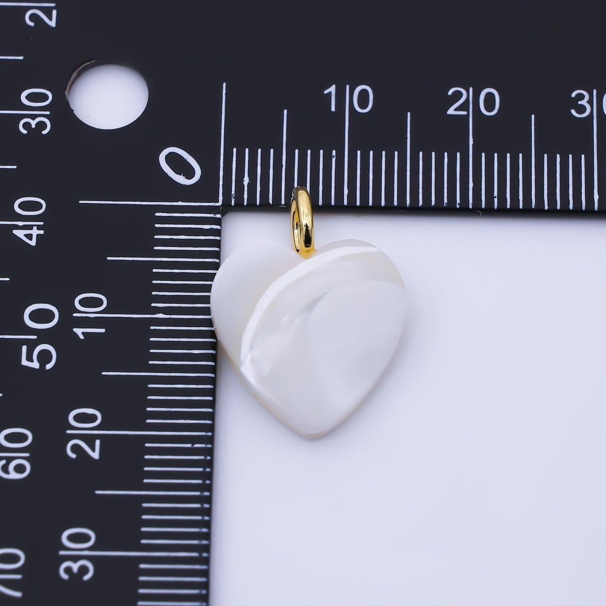 24K Gold Filled 20.7mm White Shell Pearl Heart Pendant | P1948