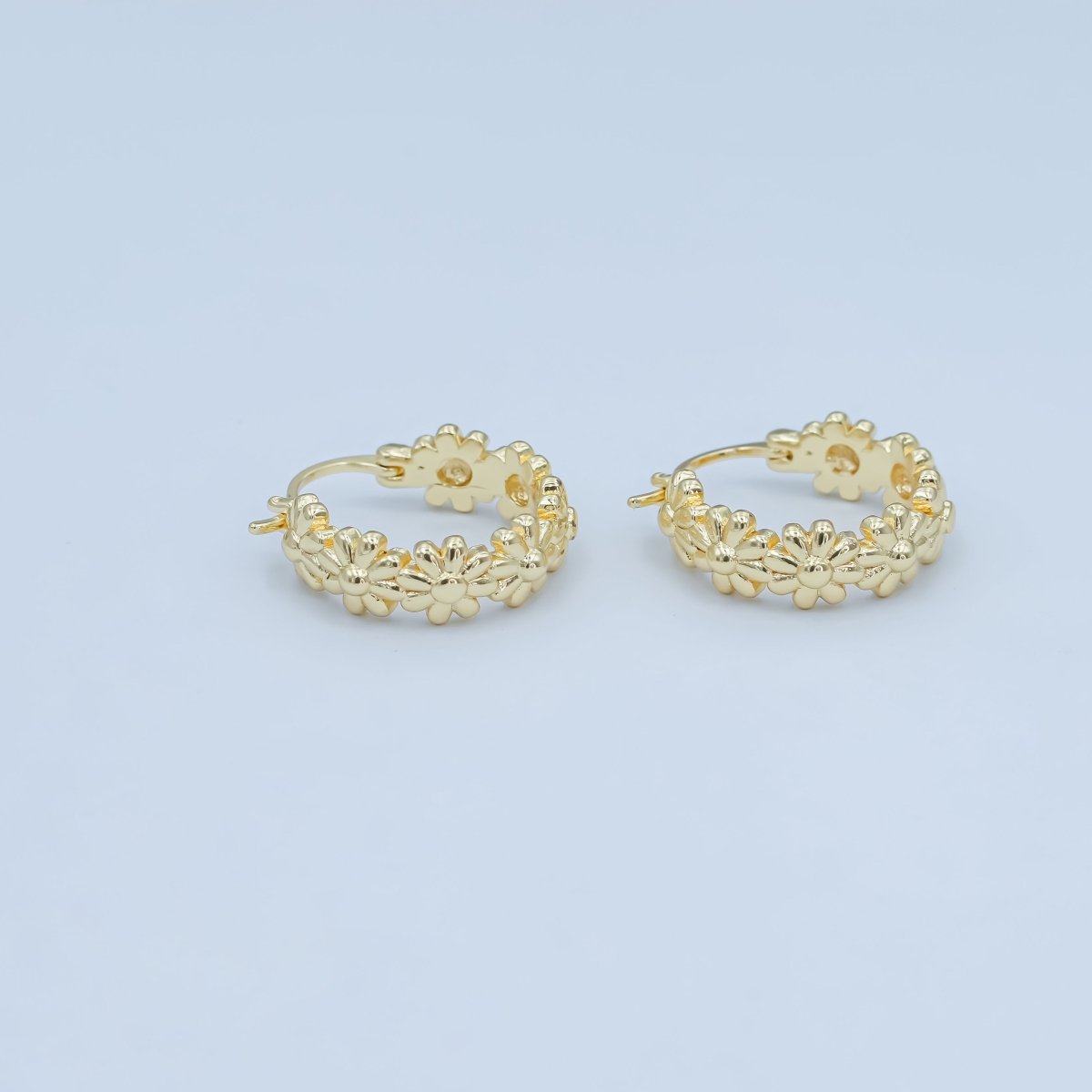 24K Gold Filled 20mm Daisy Flower Latch Hoop Earrings | V533