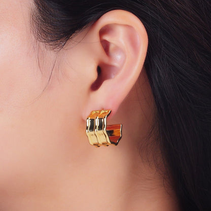 24K Gold Filled 20mm Geometric Wavy C-Shaped Hoop Earrings | V317