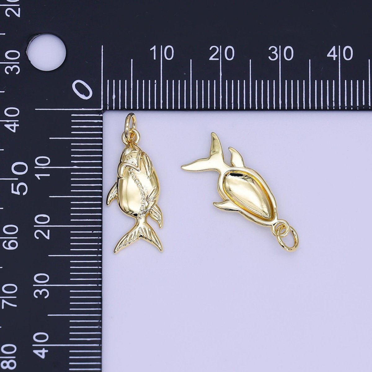 24K Gold Filled 21mm Minimalist Fish Charm | AF526