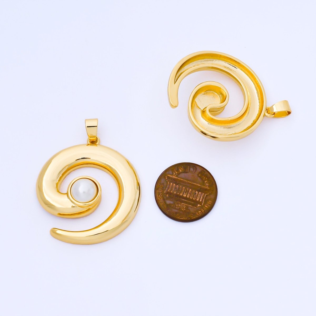 24K Gold Filled 35mm Spiral Pearl Charm | AA1665
