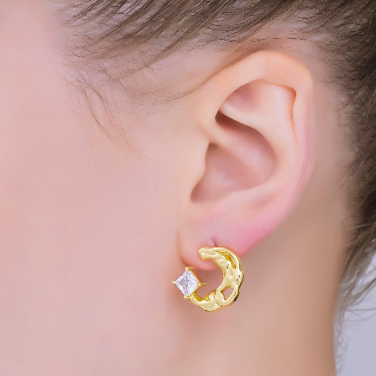 24K Gold Filled Baguette CZ Molten Crescent Moon Stud Earrings | AI445