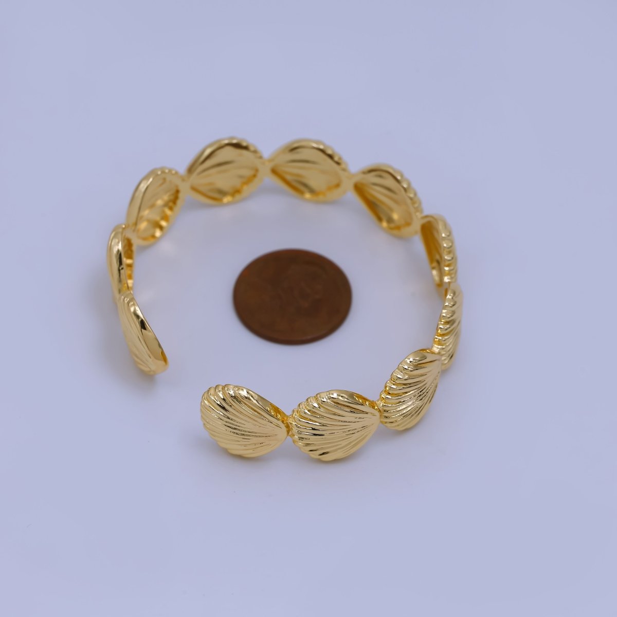 24K Gold Filled Minimalist Clam Sea Shell Cuff Bracelet | WA-03250