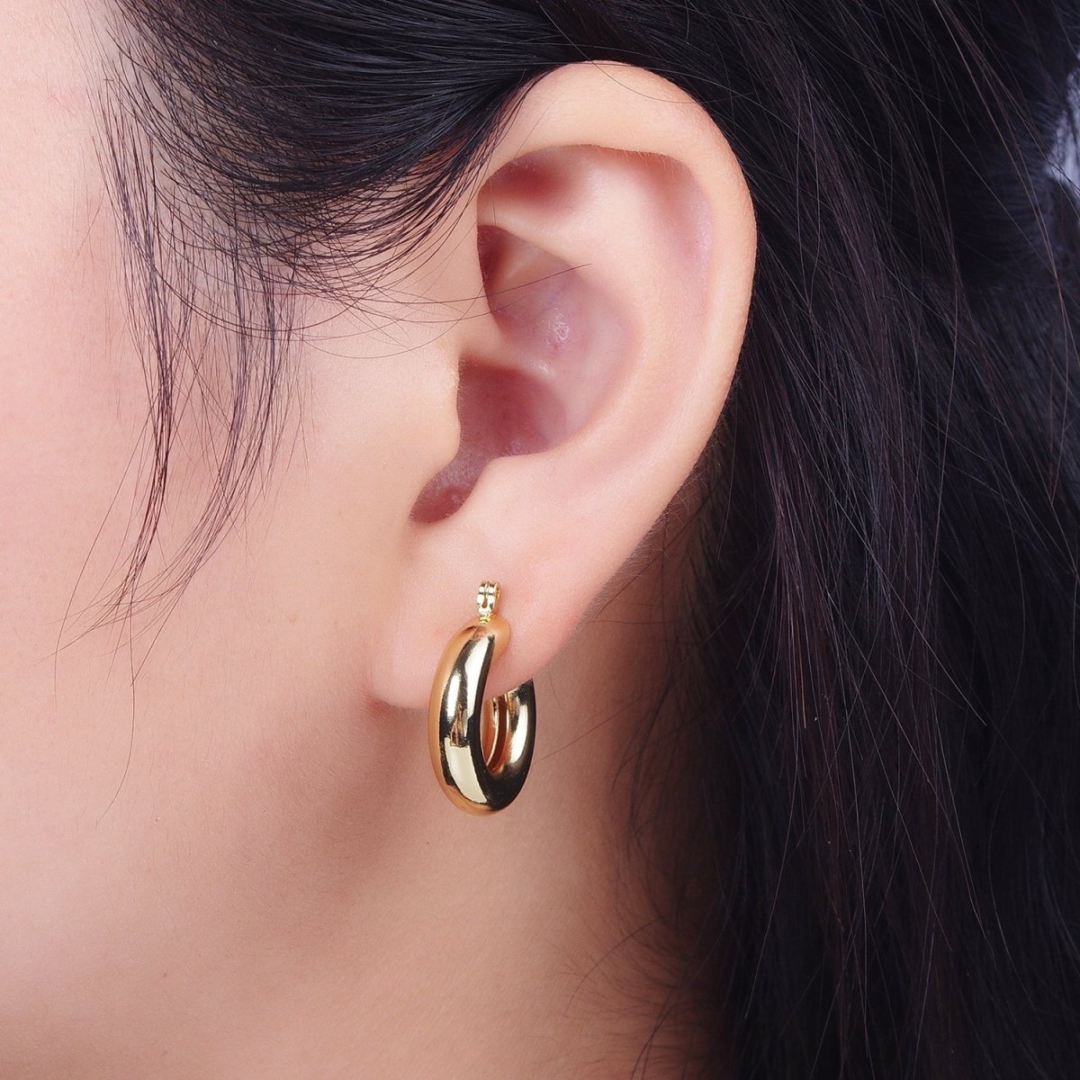24K Gold Filled Classic Wide Dome 20mm Latch Hoop Earrings in Gold &amp; Silver | AD-170 AD-172