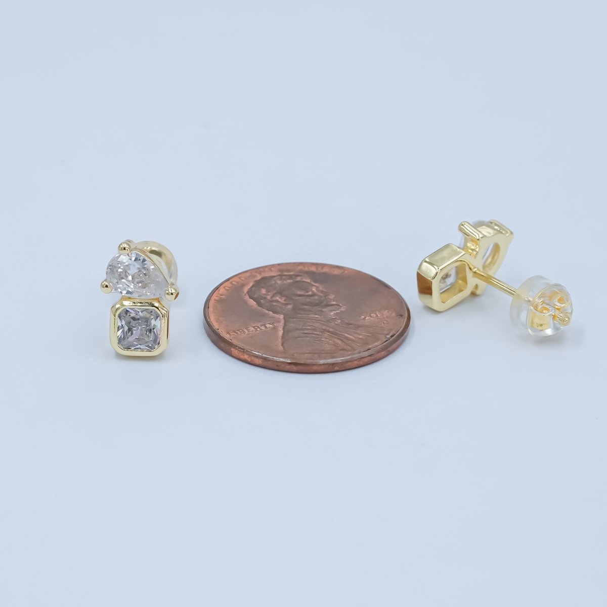24K Gold Filled Clear CZ Baguette Teardrop Stud Earrings | AD841