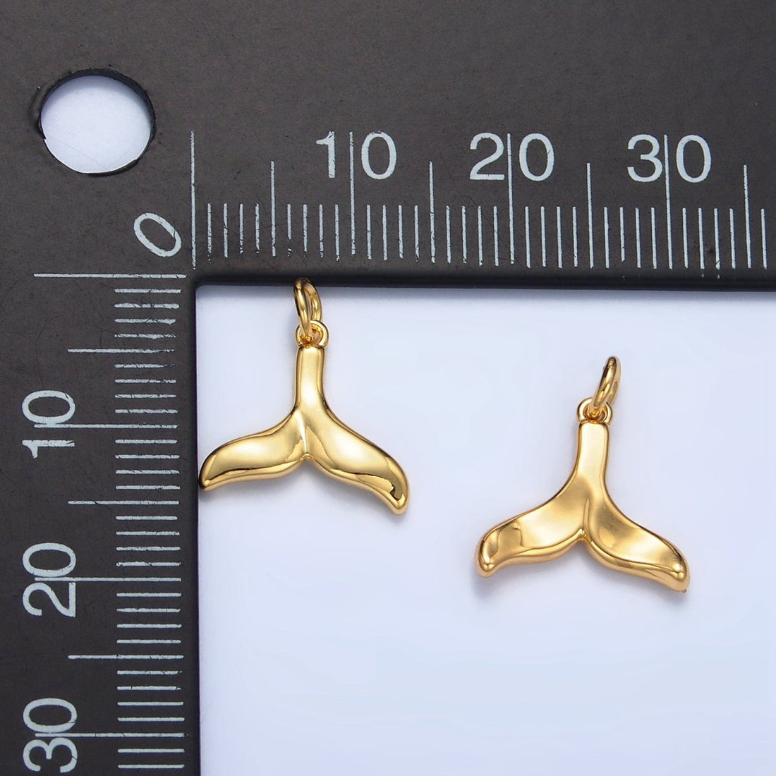 24K Gold Filled Fish Tail Minimalist Multidimensional Charm | W085