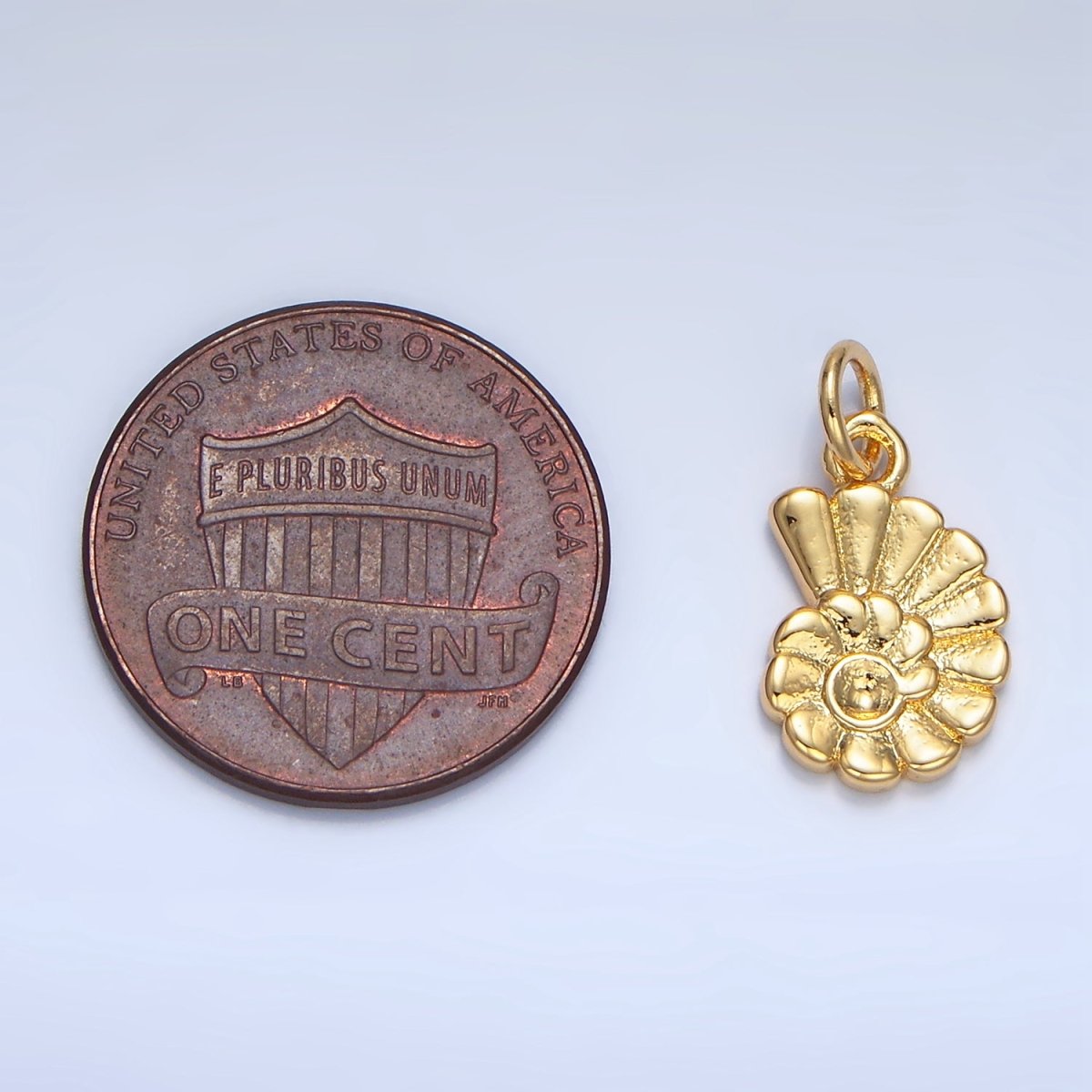 24K Gold Filled 14mm Mini Circular Sea Clam Shell Charm in Gold &amp; Silver | X858