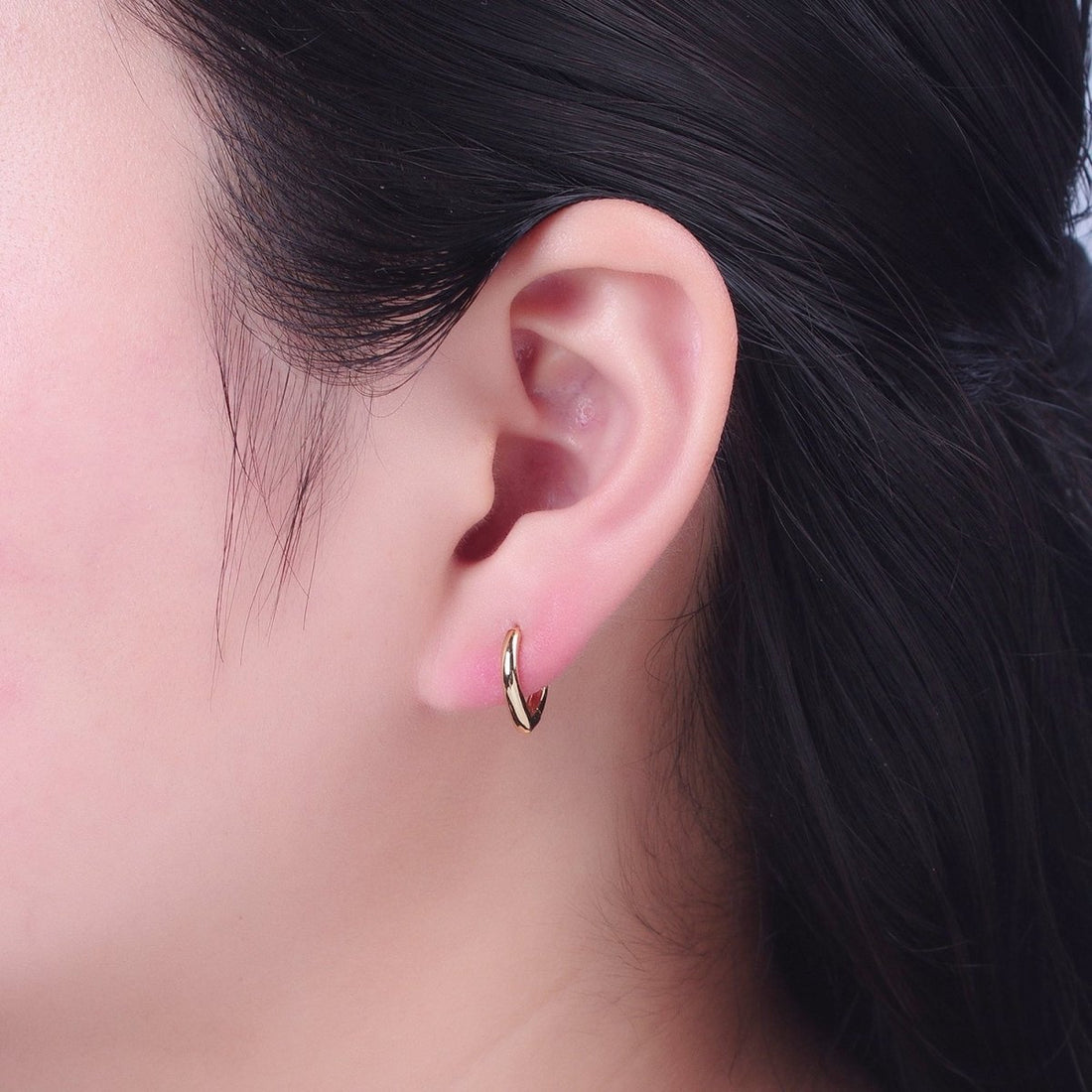 24K Gold Filled Minimalist Teardrop Huggie Hoops Earrings P-399